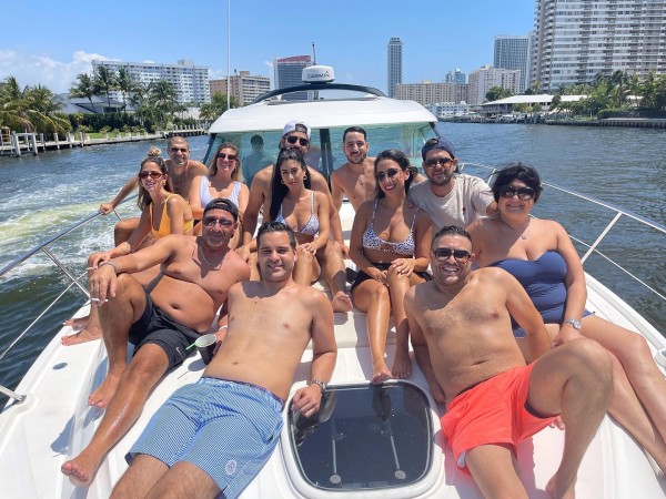 Weekend vibes ?
gemyachts yachtparty yachtlife miamiyachtrental