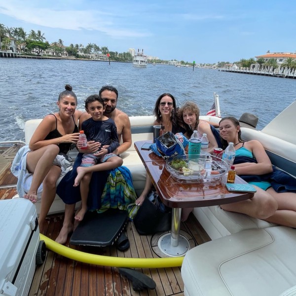 ❤️ F A M I L Y ❤️
yachtlife yachtparty yachtmiami yachtcharters family familytimes